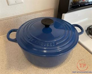 LE CREUSET 2.2 Dark Blue French Oven