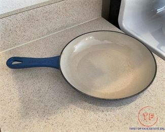 LE CREUSET Dark Blue 9" Skillet