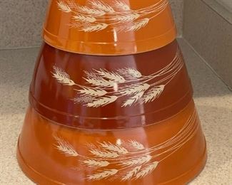 PYREX Autumn Harvest - 3 Nesting Bowls Set