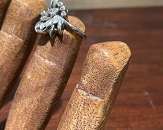 Art Deco 14K White GOLD Ring with Diamonds - Size 8