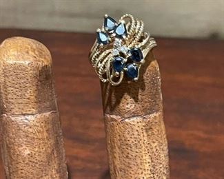 14K GOLD Sapphire and Diamonds Cocktail Ring - Size 7