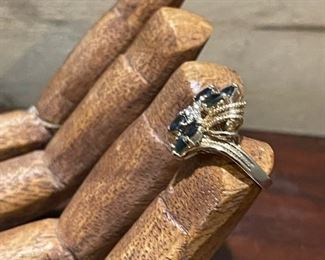 14K GOLD Sapphire and Diamonds Cocktail Ring - Size 7