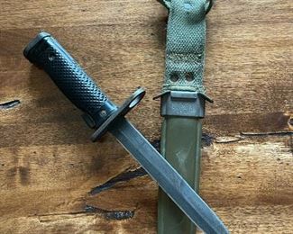 M8A1 Knife Bayonet Scabbard V.P. Co. US