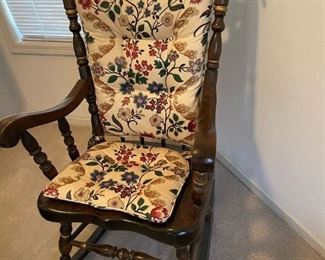 Ethan Allen Antiqued Pine Old Tavern Rocking Chair