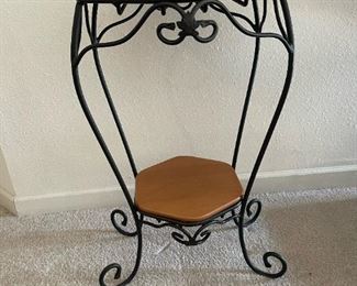 Longaberger Wrought Iron Generations Stand with Shelves