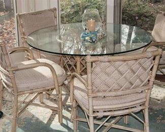 Sun room table and chairs