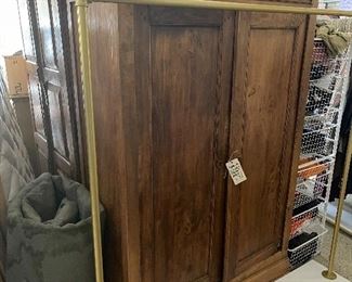 Applewood French cabinet - has an issue!