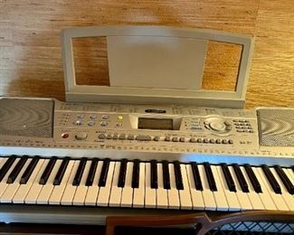 Yamaha electric keyboard -  PSR 290.  No stand included