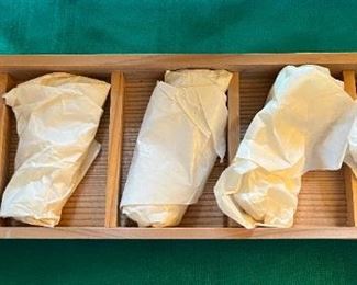 Set of 5 seahorse chopstick rests; original wood box