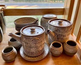 Pottery tea set - 17 pieces