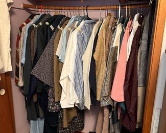 Men's clothing (M) and shoes (7-9)