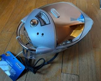 Delonghi waffle maker- nib never used