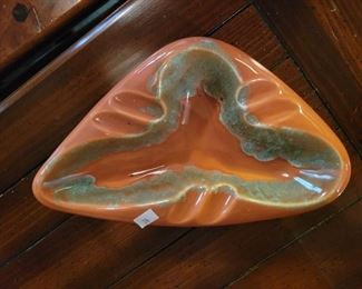 MID CENTURY ASHETRAY