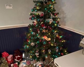 Madison Pine 6.5 pre-lit Christmas tree.