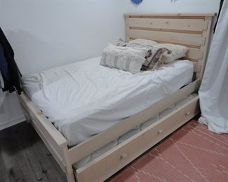 Full Size Bed with Trundle