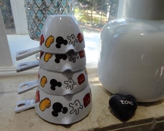 Disney Measuring Cups