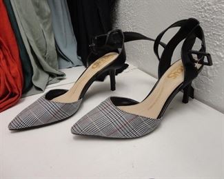 Circus Slides Size 9