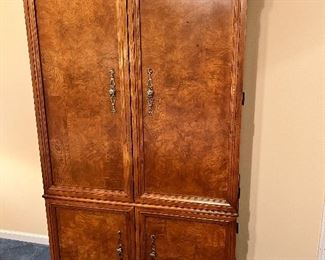 Thomasville Chifferobe 