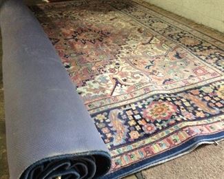20 by 30 HAND SPUN WOOL AREA RUG, VERY GOOD CONDITION