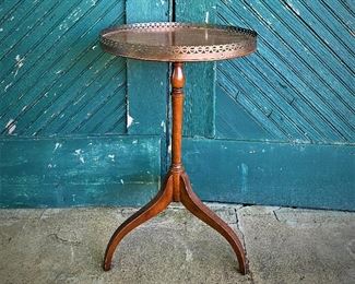 Vintage Federal Revival tea table 