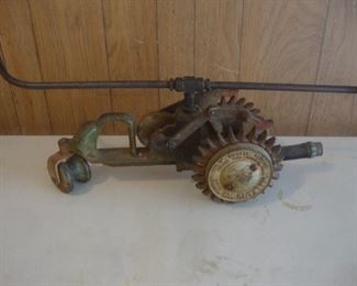 National walking lawn sprinkler