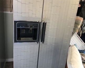 Working side by side fridge in exclusive Duck Tape finish!