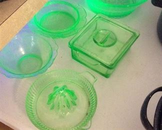 Depression uranium glass
