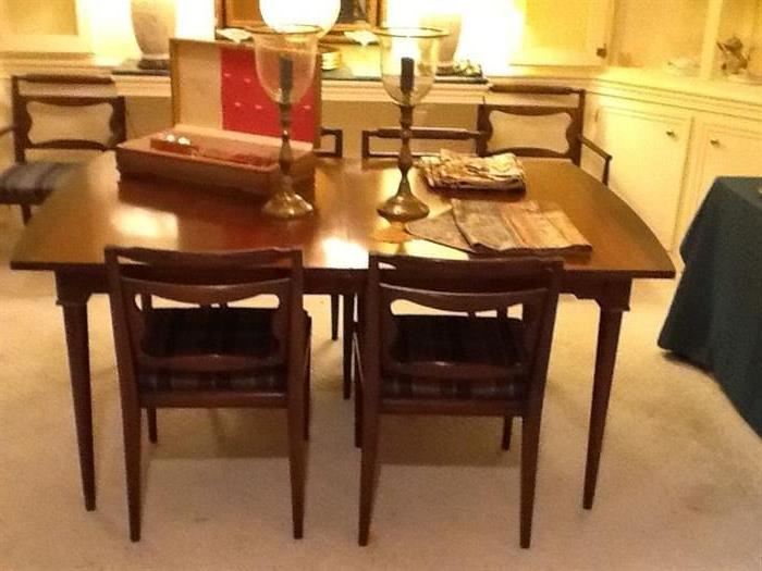 MID CENTURY DINING SET, TABLE WITH 3 LEAVES AND FULL PADS, 6 CHAIRS,PROBABLY BY HEYWOOD WAKEFIELD