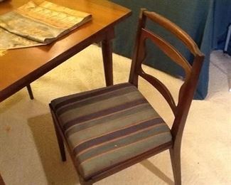 SIDE CHAIR DINING TABLE