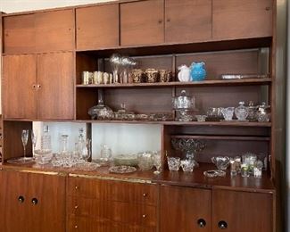 Mid Century Wall Unit in great condition!