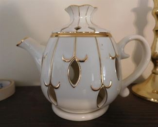 Tea pot tea light