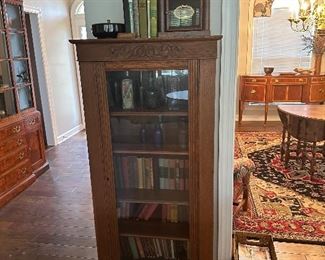 Nice Oak bookcase 