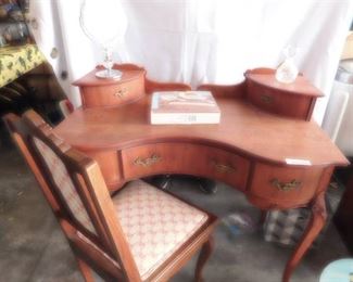 Vintage Vanity Desk W/ Mirror
