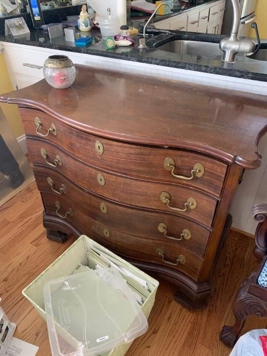 4 Drawer Antique Dresser $ 178.00