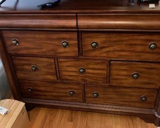 Great chest of drawers with mittor