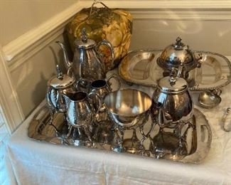 Bright etched silver service