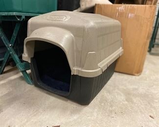 Dog kennel and other dog beds