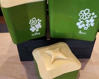 Retro Green Plastic Nesting Canister Set