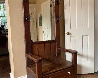 Hallway piece with storage, mirror and more