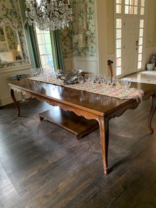 Henredon dining table Country French style with 2 leaves; everything in photo is for sale except chandelier 
