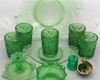49 - Tray lot of assorted green glass items

