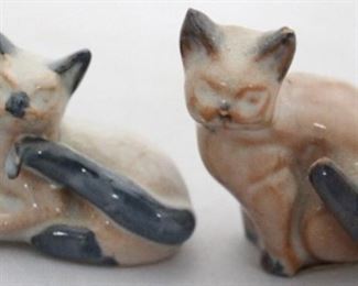 67 - 2 Dissing Keramik Cat Figures 2"
