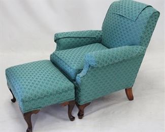 675 - Arm Chair w/ Ottoman 2pc set chair 33 x 30 x 32.5 ottoman 16.5 x 15 x 23.5
