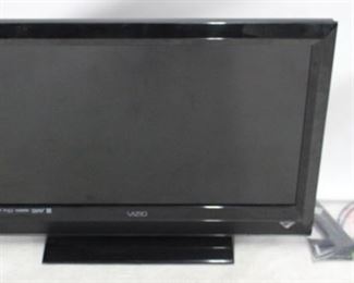 762 - Vizio 30" LCD TV w/ Remote
