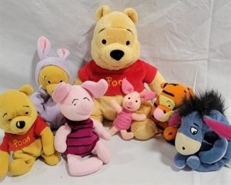 918 - Assorted Winnie the Pooh Characters (7pcs)
