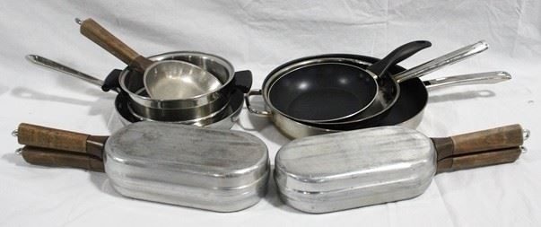 983 - Assorted pots & pans

