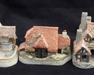 1157 - 3 David Winter hand painted houses
