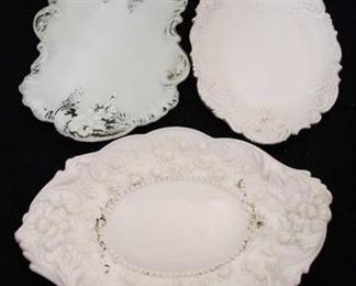 1169 - 3 Vintage milk glass trays
