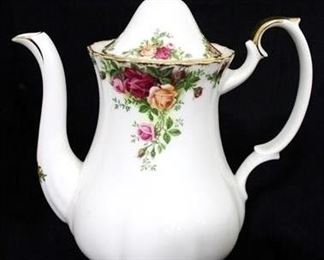 1181 - Royal Albert Old Country Roses coffeepot 10 x 9
