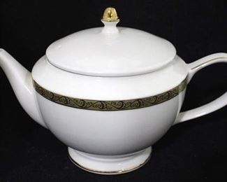 1211 - Home Accents "Chamberlain" teapot Estate Collection 7 1/2
